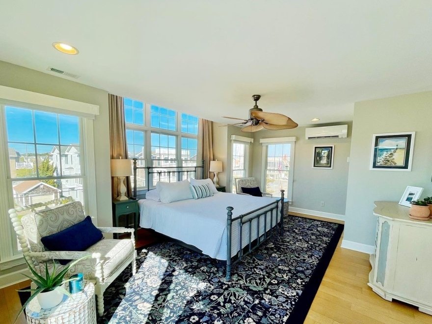 Addy Sea Historic Oceanfront Inn