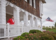 Addy Sea Historic Oceanfront Inn