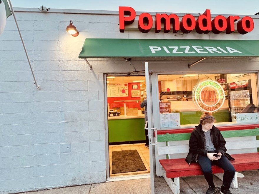 Pomodoro Pizzeria