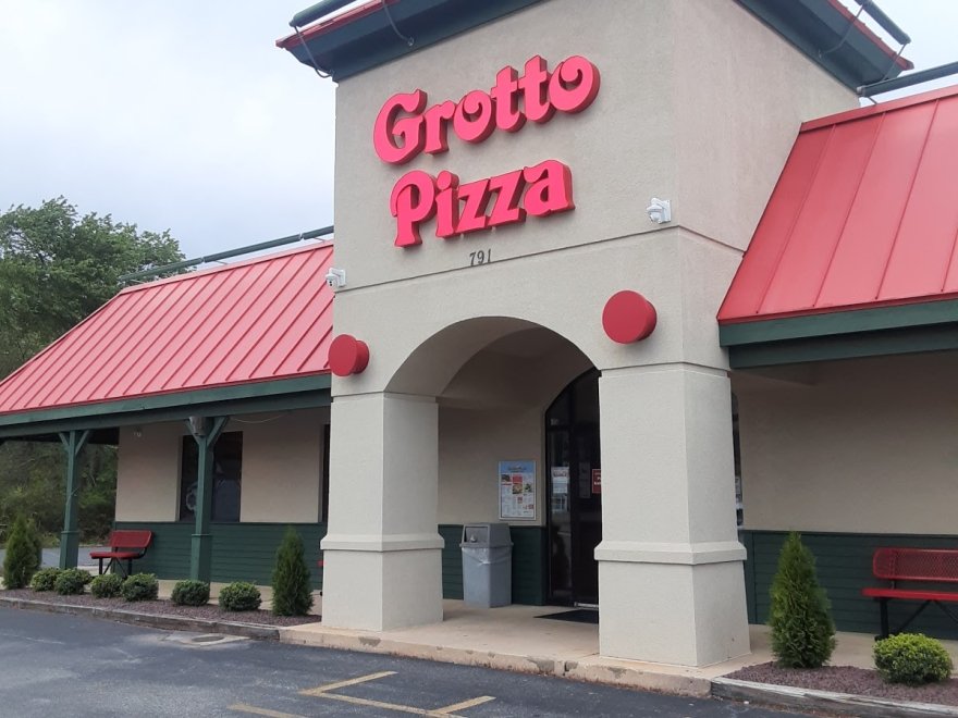 Grotto Pizza