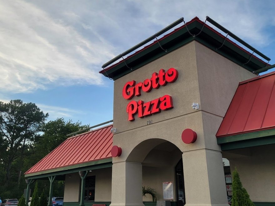 Grotto Pizza