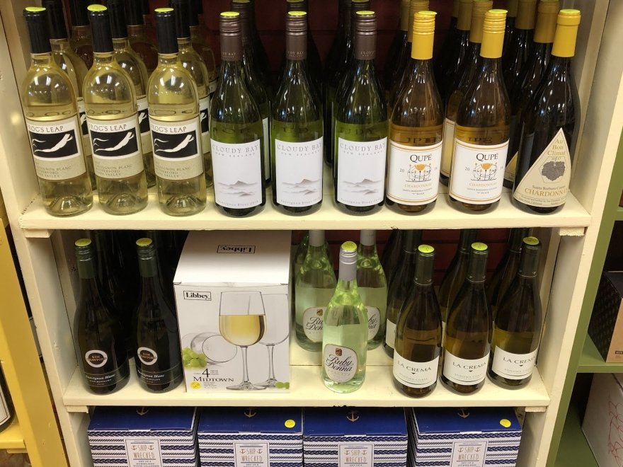 Dana's Pantry & Package store